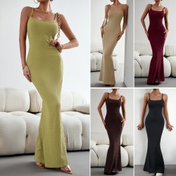 Di Yun designs the 2023 autumn/winter Kardashian ins sexy body-hugging and slimming knitted halter dress for European and American women